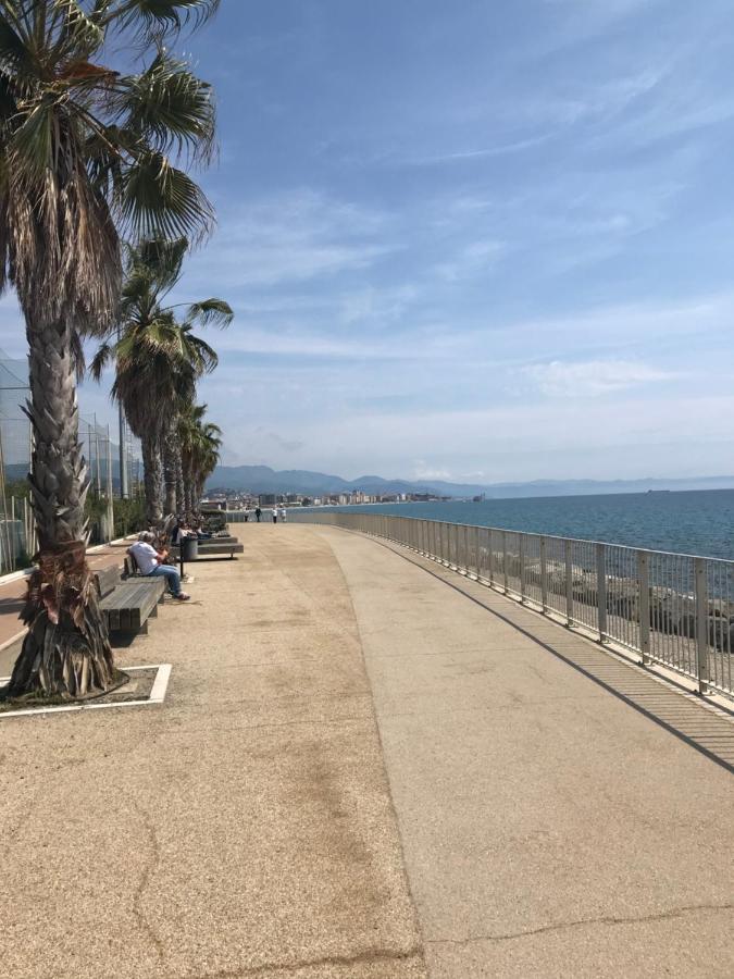 Casa Del Sole Lägenhet Savona Exteriör bild